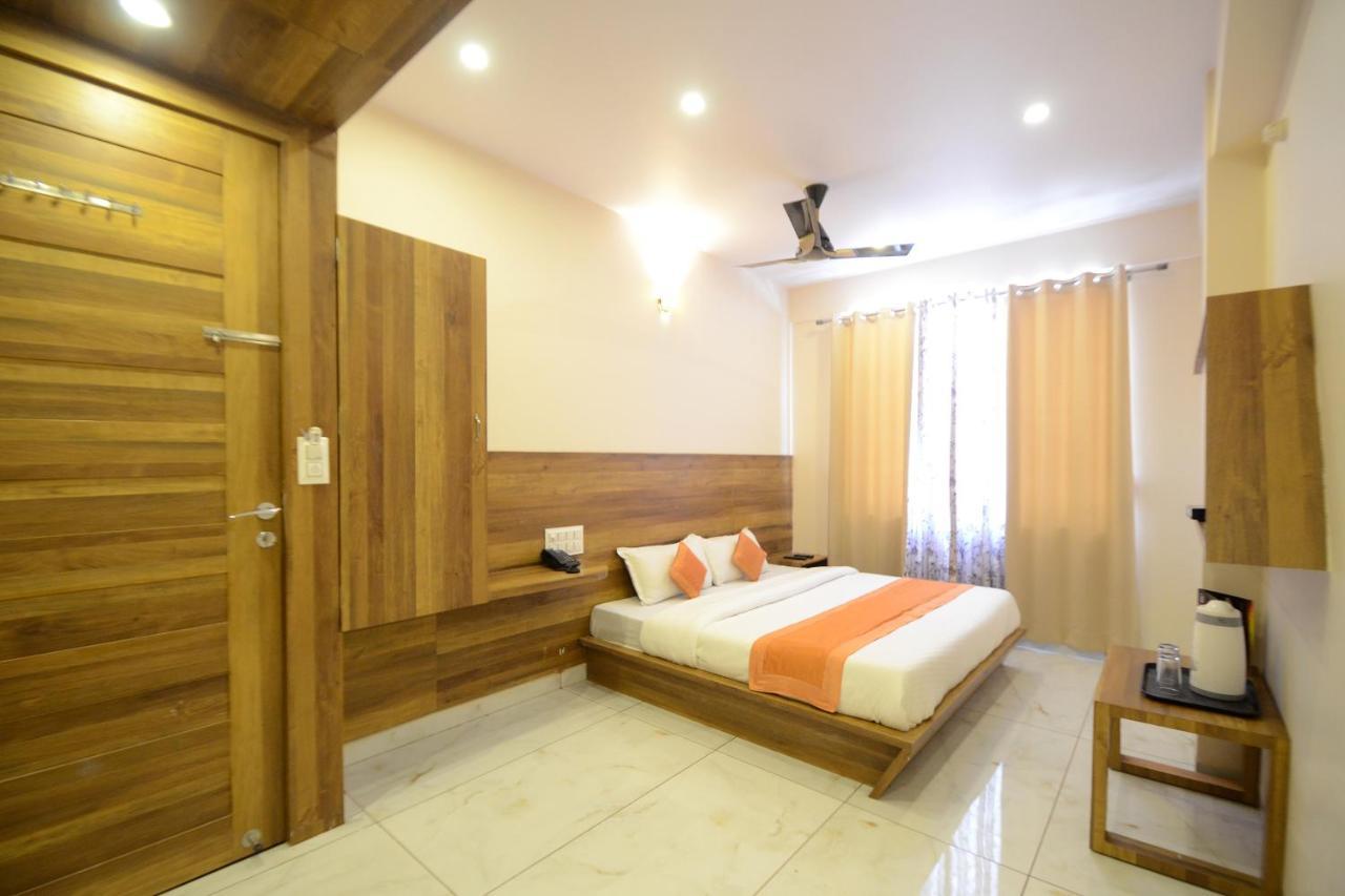 Hotel Metro Τζαϊπούρ Εξωτερικό φωτογραφία
